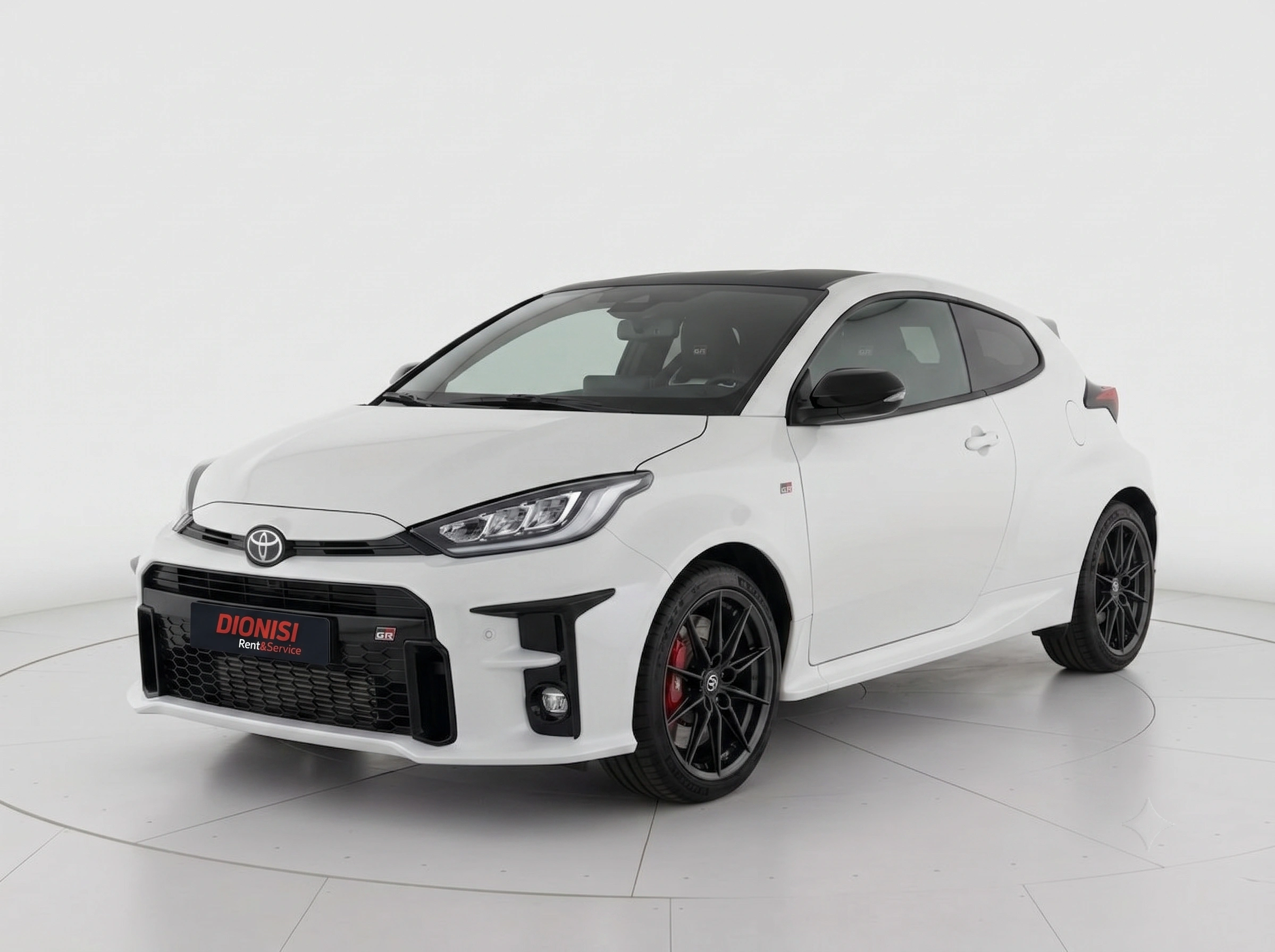 Toyota Yaris a noleggio a lungo termine a Torino · Dionisi Rent&Service · dionisigroup.it