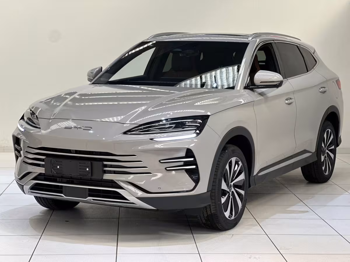 BYD Seal U Dm-I a noleggio a lungo termine a Torino · Dionisi Rent&Service · dionisigroup.it