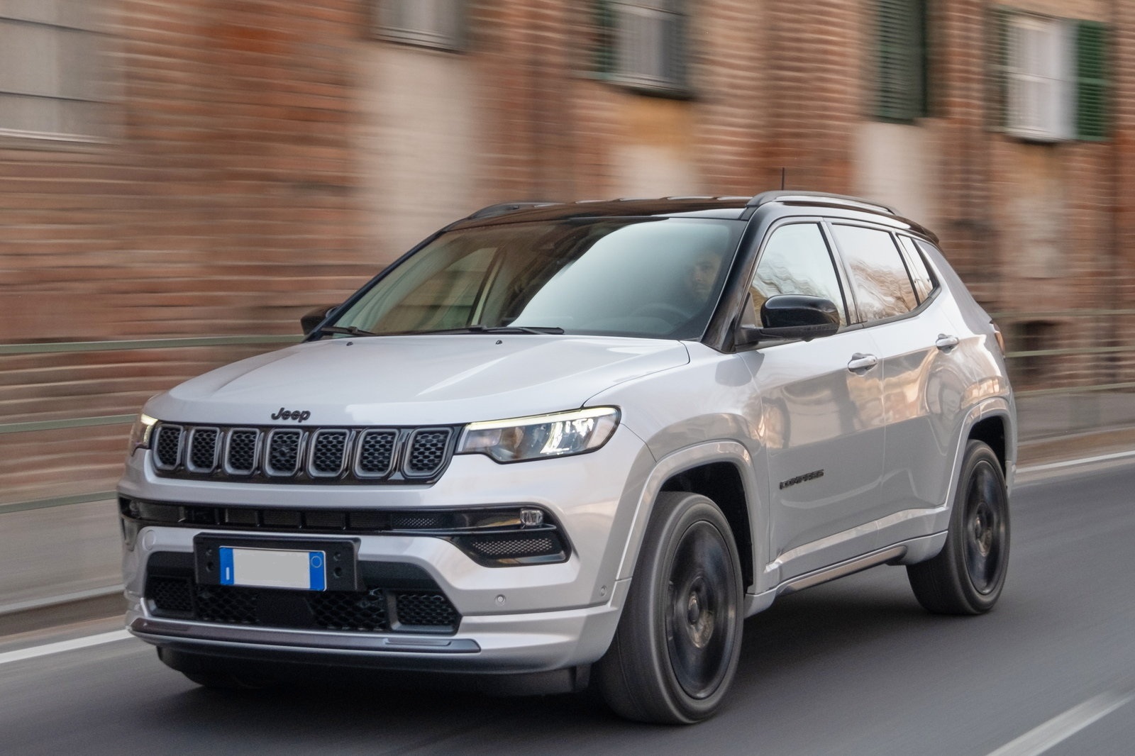 Jeep Compass a noleggio a lungo termine a Torino · Dionisi Rent&Service · dionisigroup.it